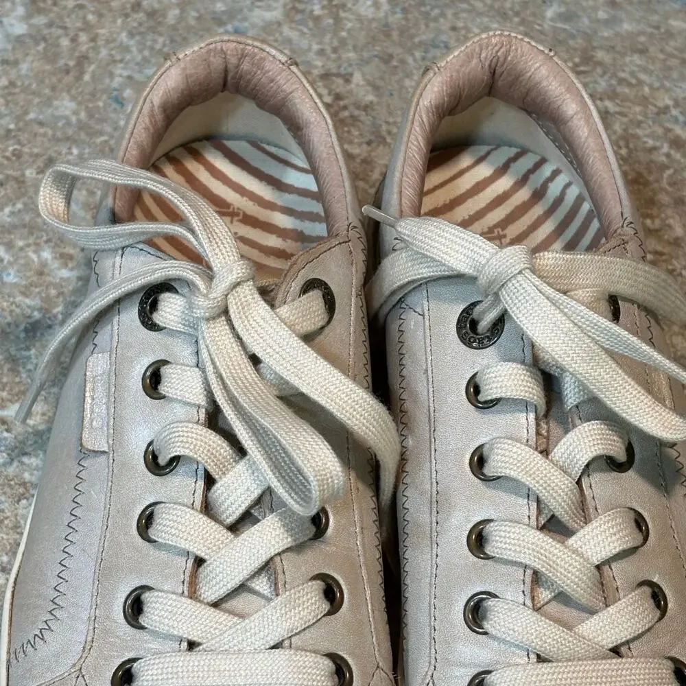 Taos Footwear brand taos